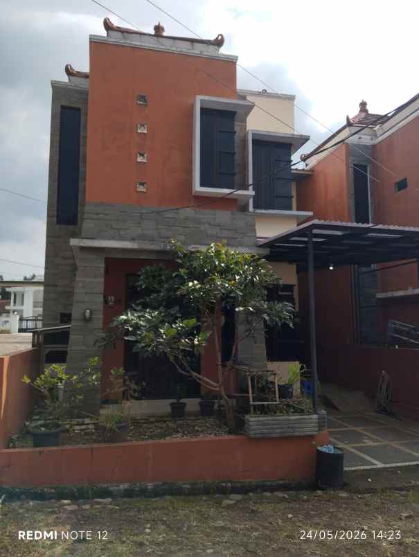 rumah bagus siap huni 2 lantai garut