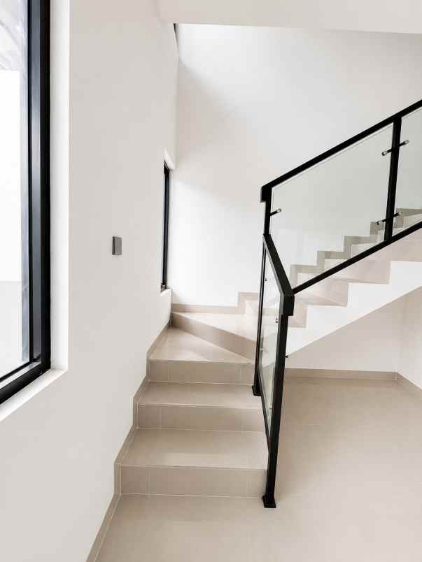 rumah baru 2 lantai di bintaro sektor 9 cuma rp2 9 m