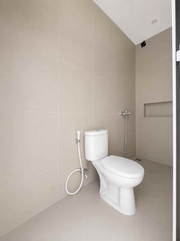 rumah baru 2 lantai di bintaro sektor 9 cuma rp2 9 m