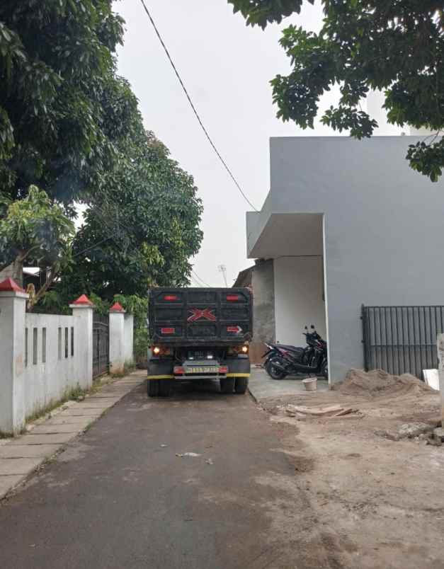 rumah baru 2 lantai siap huni di ciracas jakarta timur
