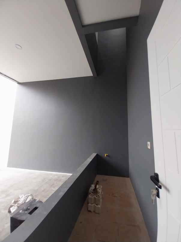 rumah baru 2 lantai siap huni di ciracas jakarta timur