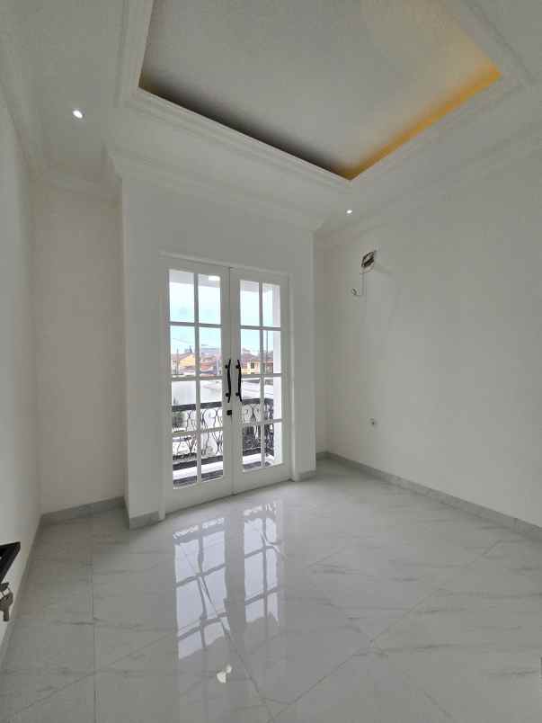 rumah baru dalam cluster di pondok bambu jaktim