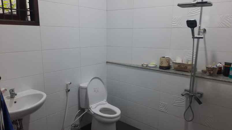 rumah baru dalam komplek pupr lebak bulus jaksel