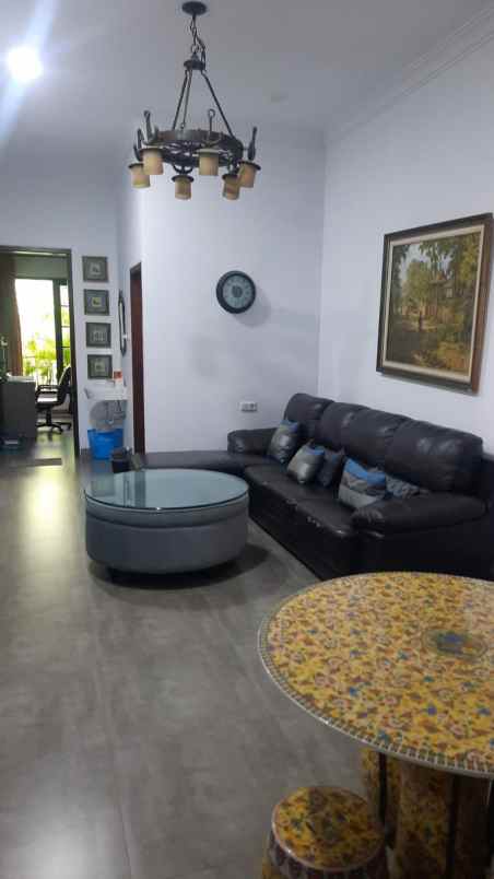 rumah baru dalam komplek pupr lebak bulus jaksel