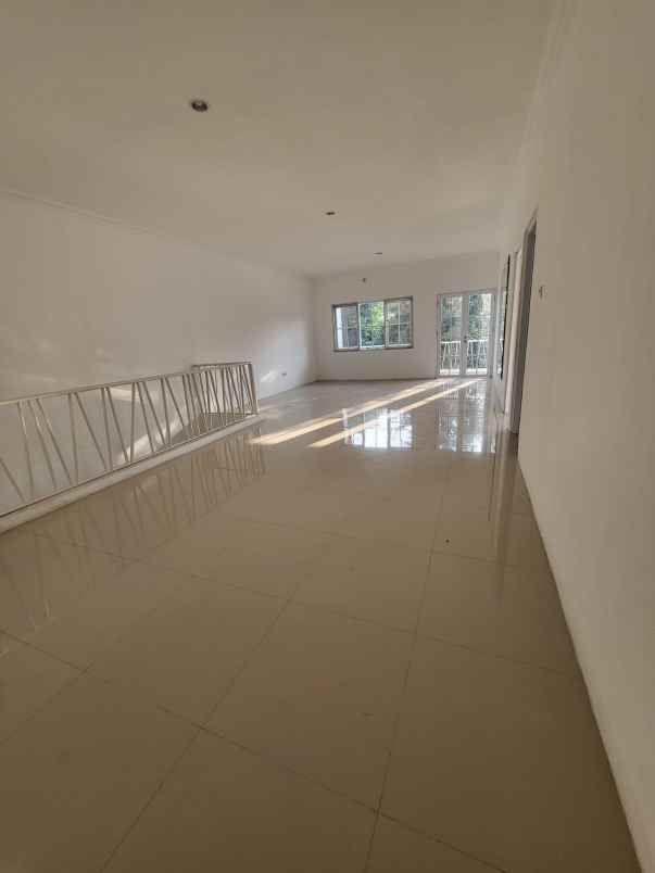 rumah baru dalam town house di cireunde