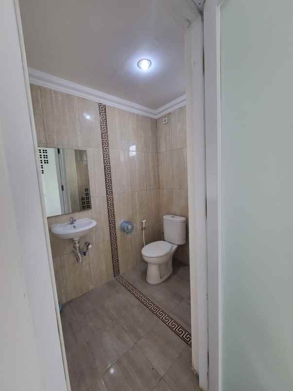 rumah baru dalam town house di cireunde