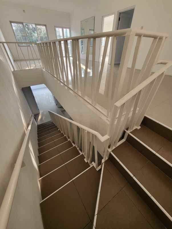 rumah baru dalam town house di cireunde