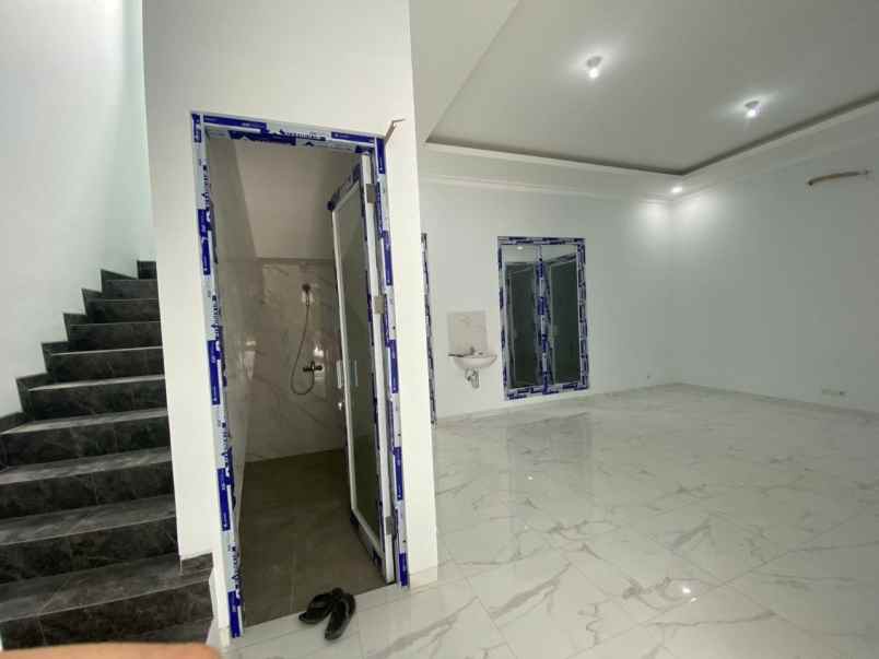 rumah baru gress bukit palma citraland surabaya barat