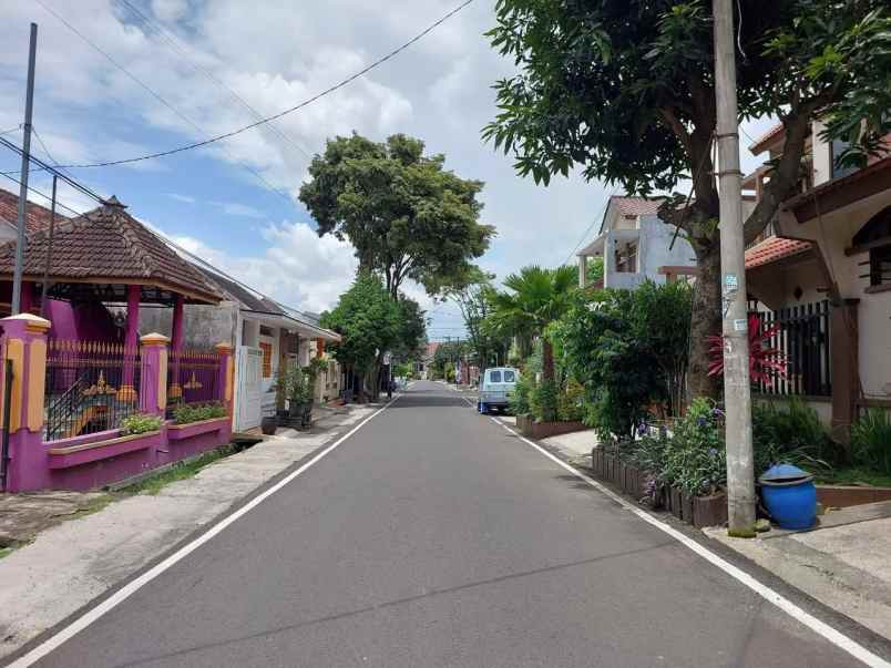 rumah baru modern minimalis posisi hook di sawojajar