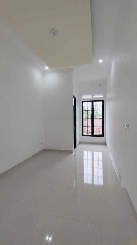 rumah baru siap huni lokasi strategis di griyaloka bsd