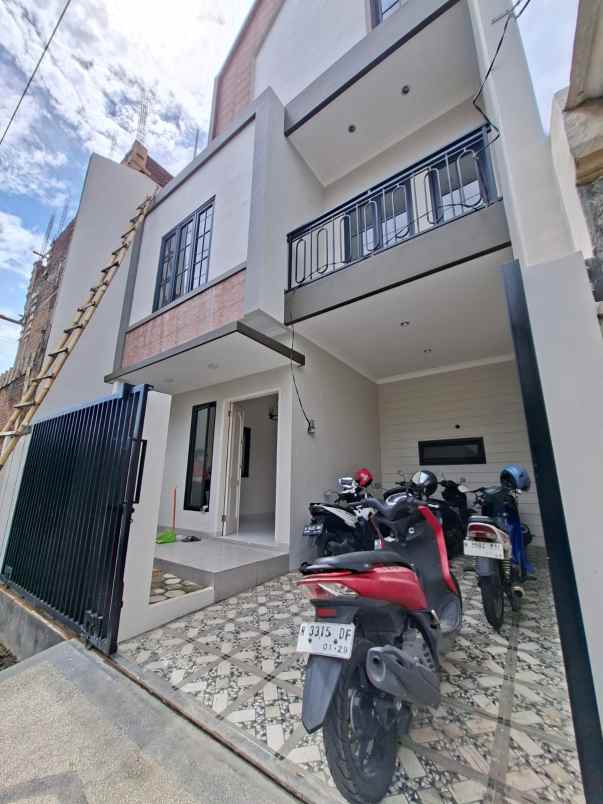 rumah baru siap huni lokasi sulfat kota malang