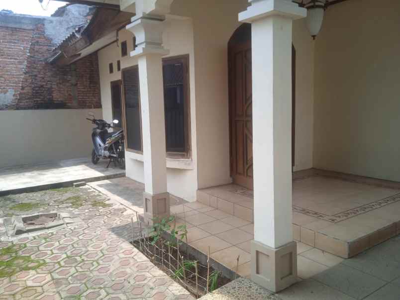 rumah bebas banjir dijual di jalan asem kunciran