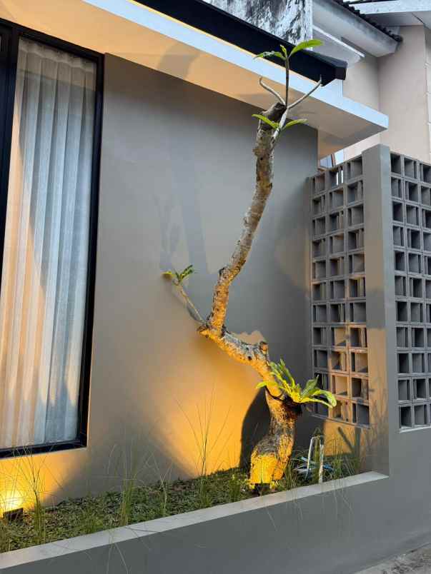 rumah cantik full furnished utara pasar godean