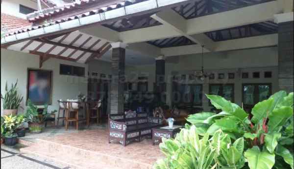 rumah cisaat