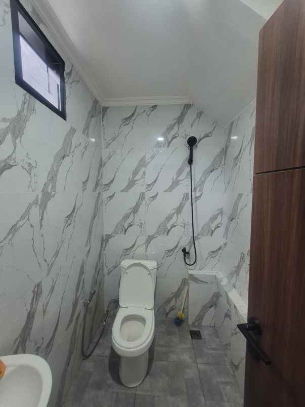 rumah cluster baru one gate system di cikunir bekasi