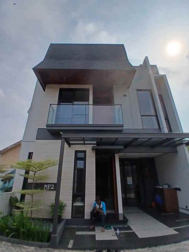 rumah cluster premium 2 5 lantai di pancoran mas depok