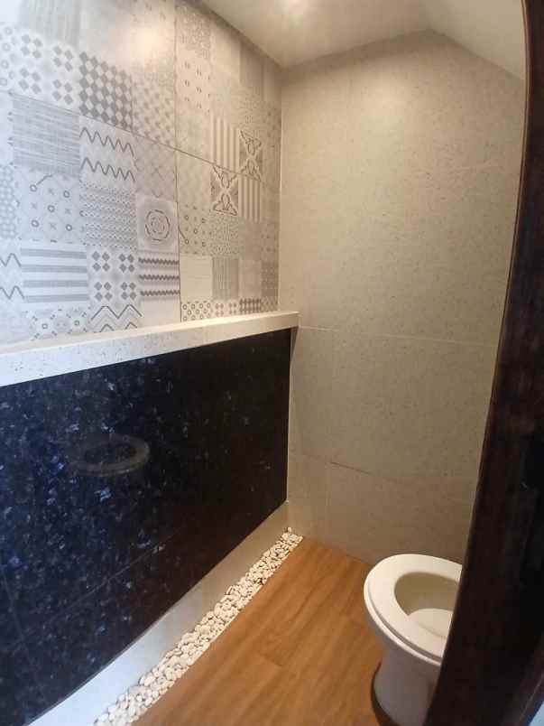 rumah cluster premium 2 5 lantai di pancoran mas depok