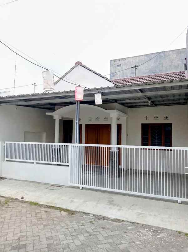 rumah dalam perumahan di purwomartani kalasan sleman