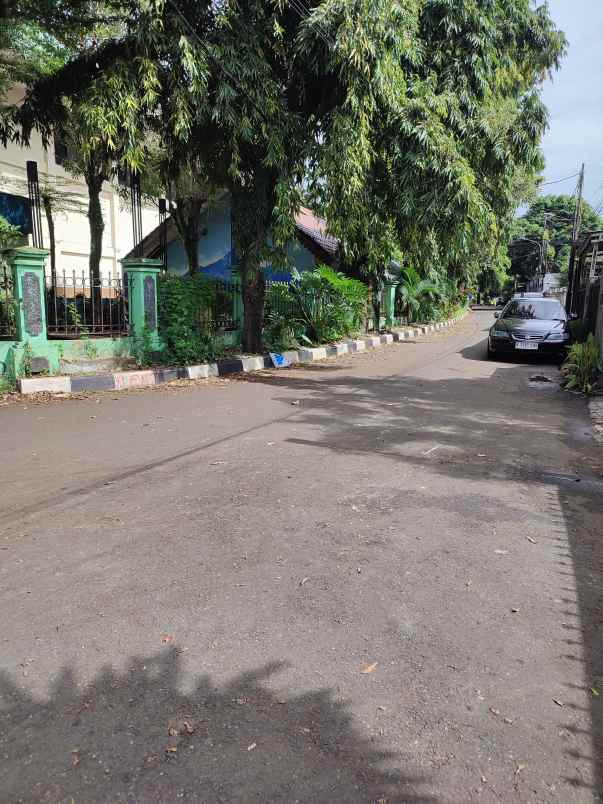 rumah dan 7 kontrakan serta 5 kos kosan