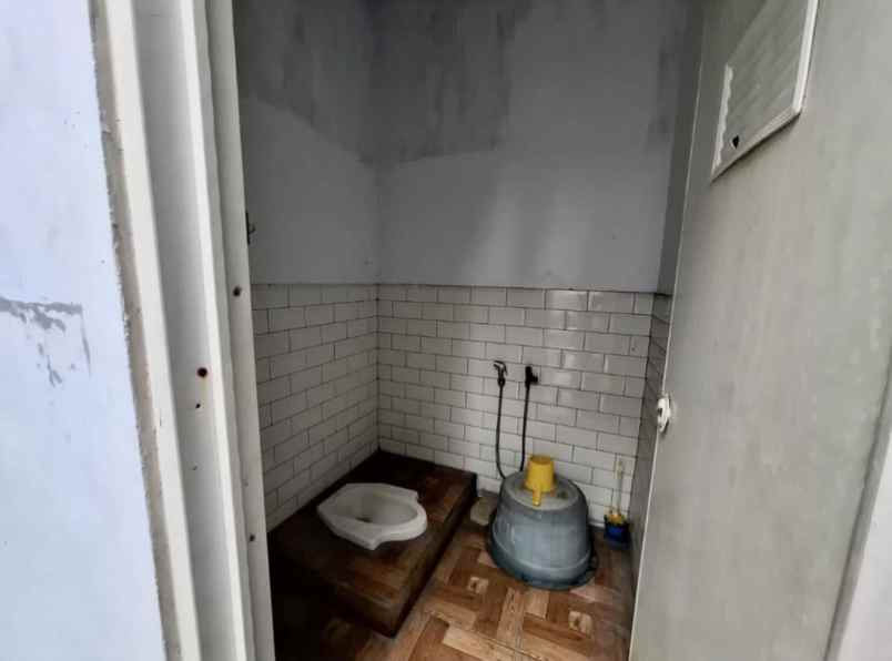 rumah dekat taman di metland menteng cakung jakarta