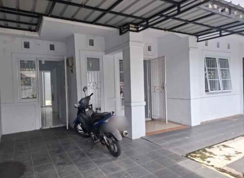 rumah dekat taman di metland menteng cakung jakarta