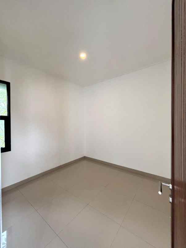 rumah desain scandinavian mewah 2 lantai