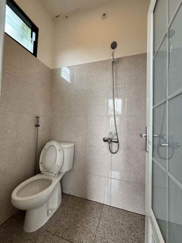 rumah desain scandinavian mewah 2 lantai