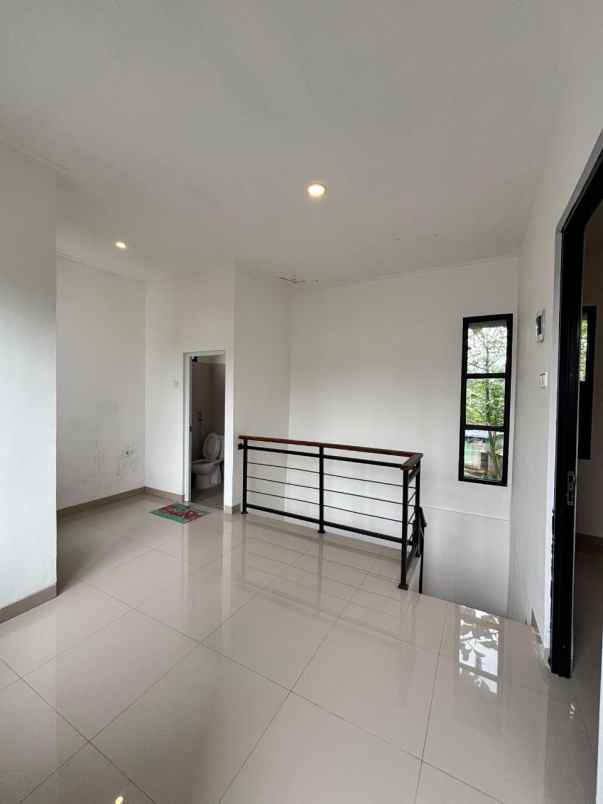rumah desain scandinavian mewah 2 lantai