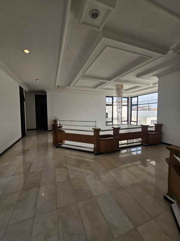 rumah dharmahusada indah strategis siap huni