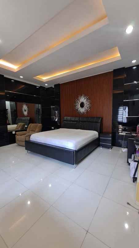 rumah di kertajaya indah