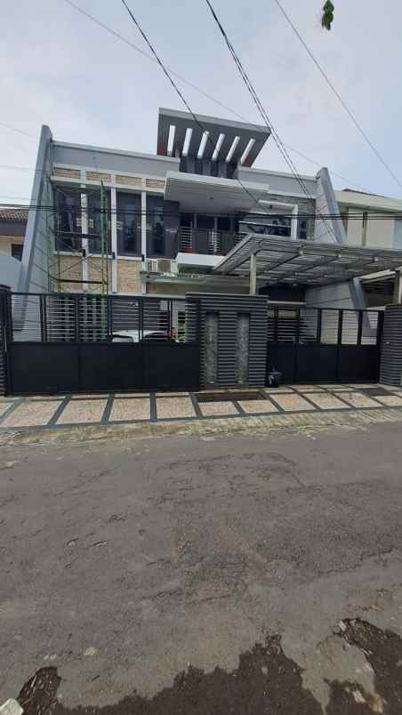 rumah di kertajaya indah