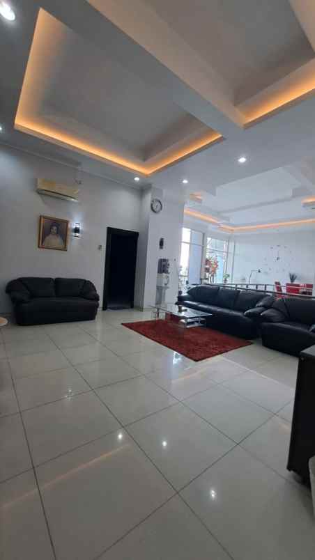 rumah di kertajaya indah