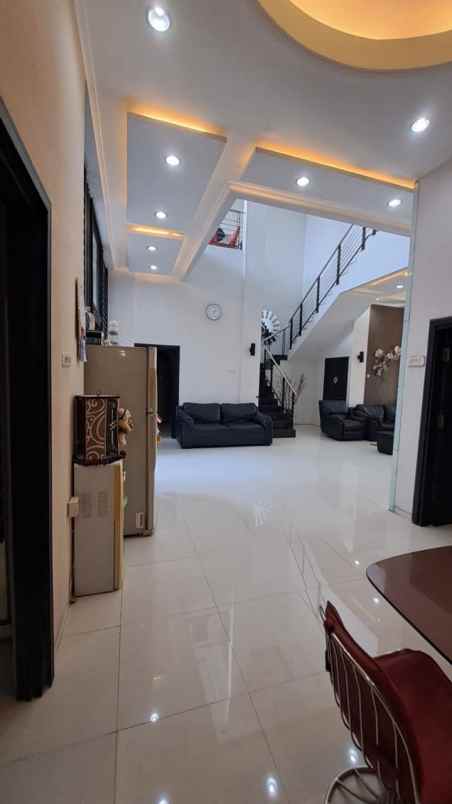 rumah di kertajaya indah