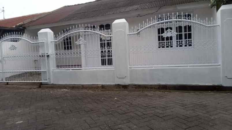 rumah di komplek btn paropo makassar