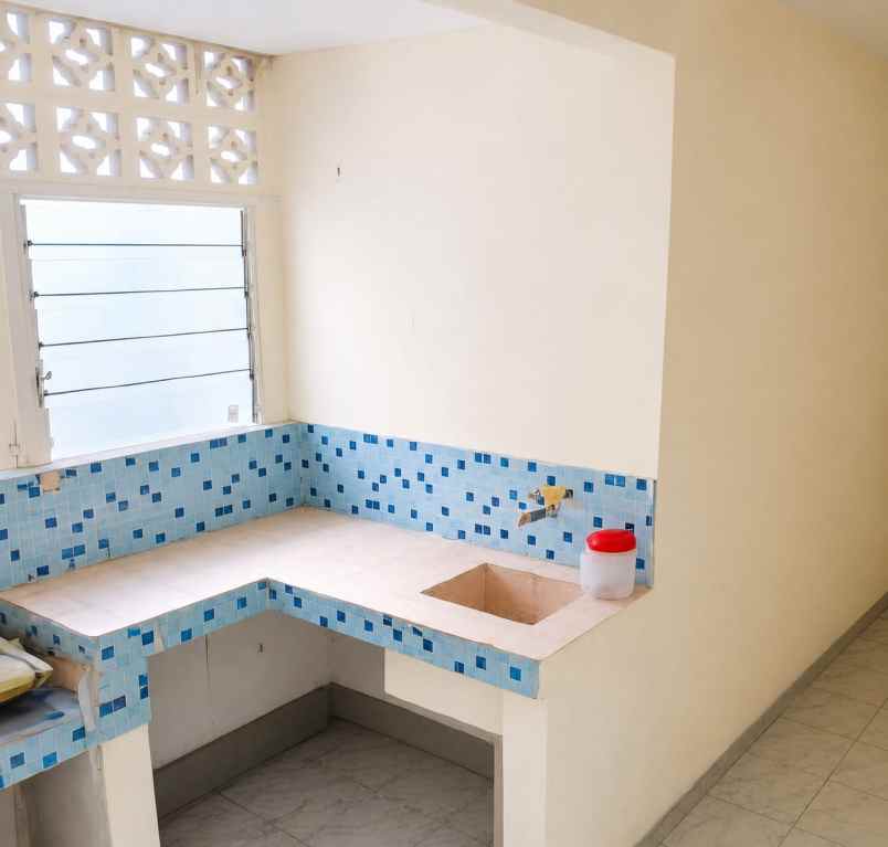 rumah di perumnas depok utara