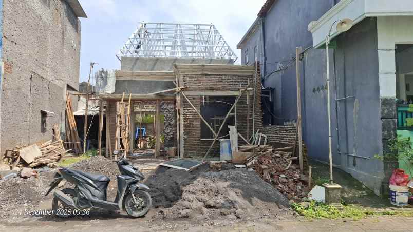 rumah dijual america clasic strategis di banyumanik