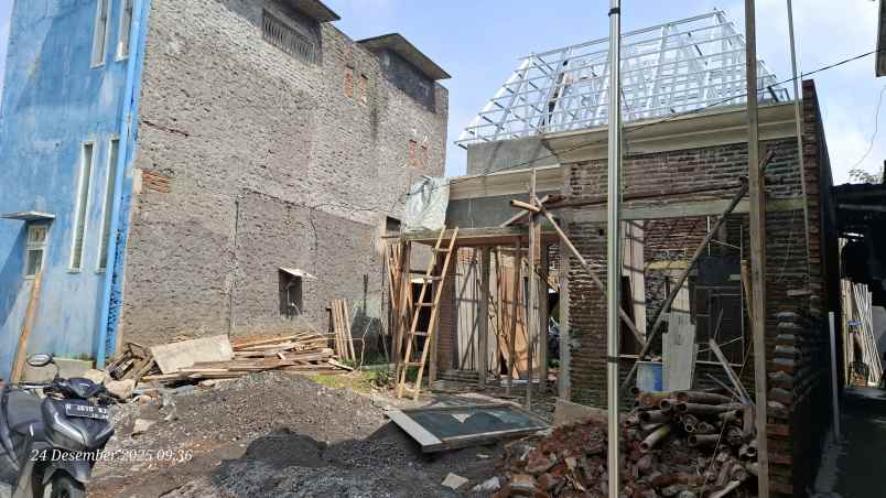 rumah dijual america clasic strategis di banyumanik