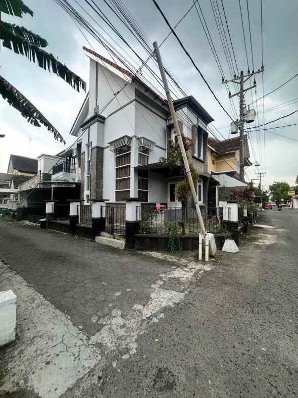 rumah dijual full furnished di sinduadi