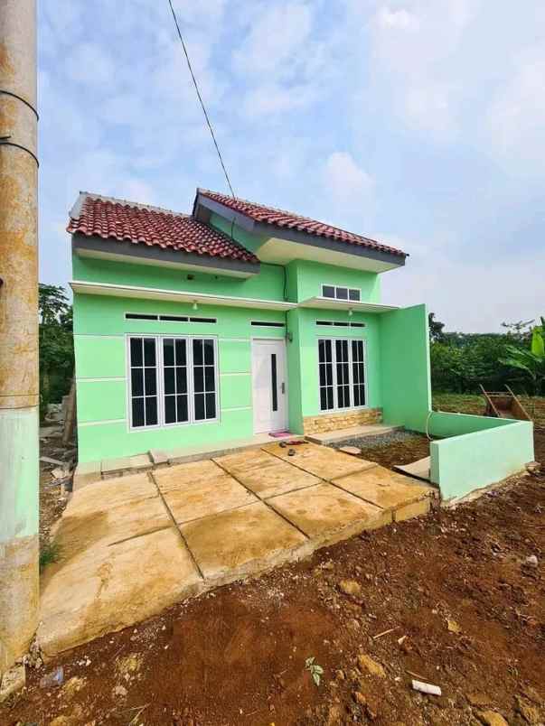 rumah dijual ready dekat jalan utama dan stasiun