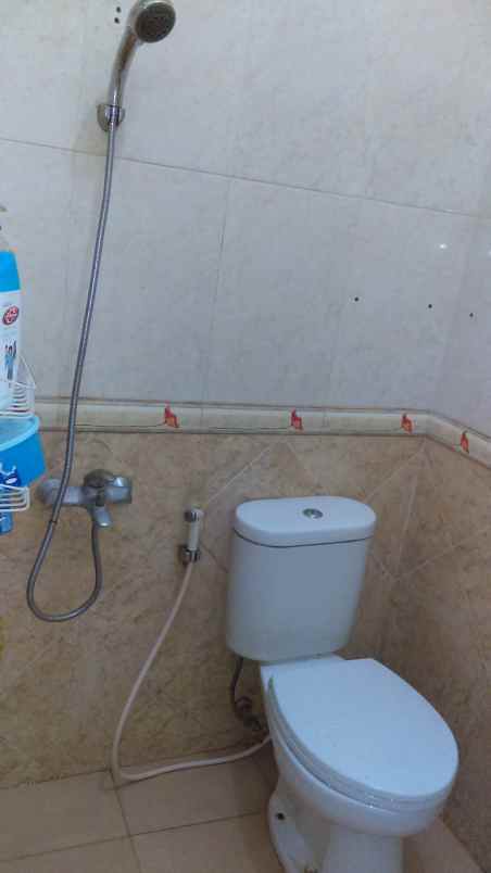 rumah dukuh kupang 6 no 83 dekat