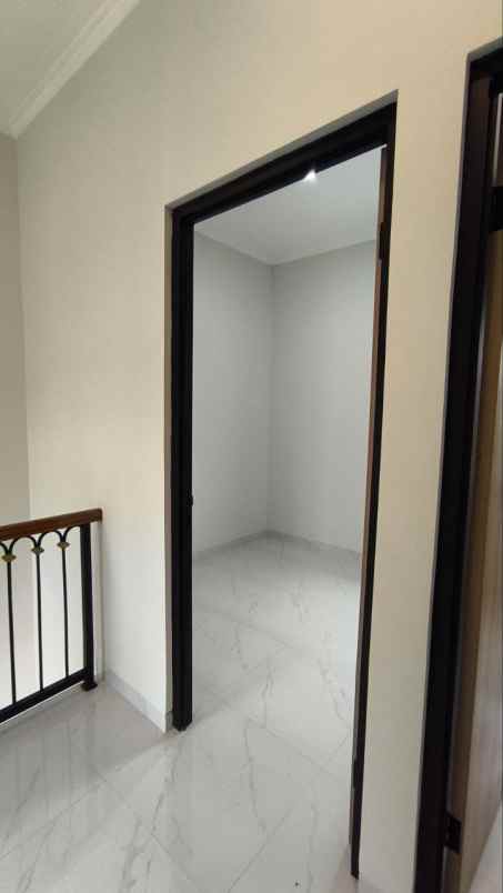 rumah eropa classic strategis di cibubur bekasi