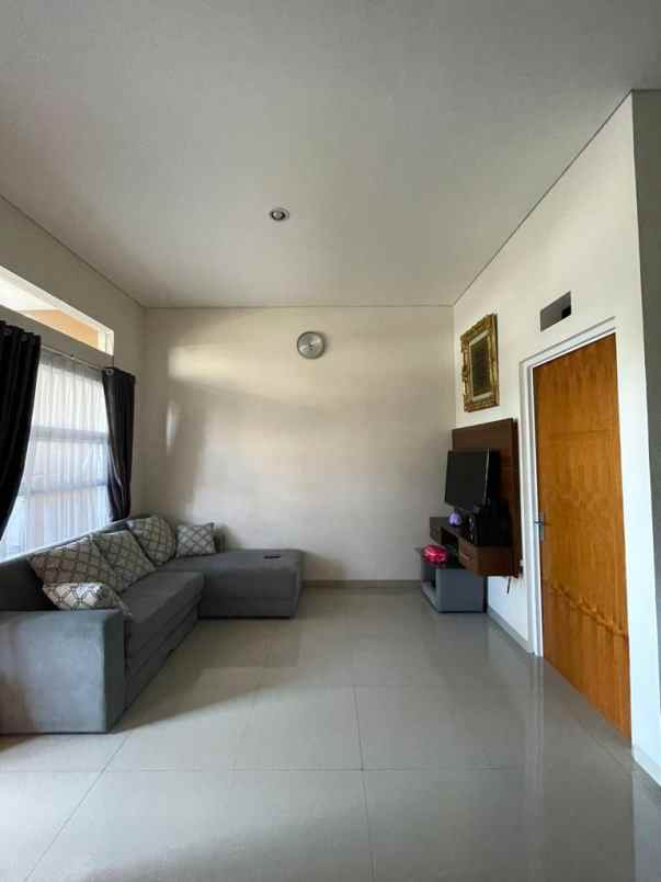 rumah full furnished di sariwangi bandung barat