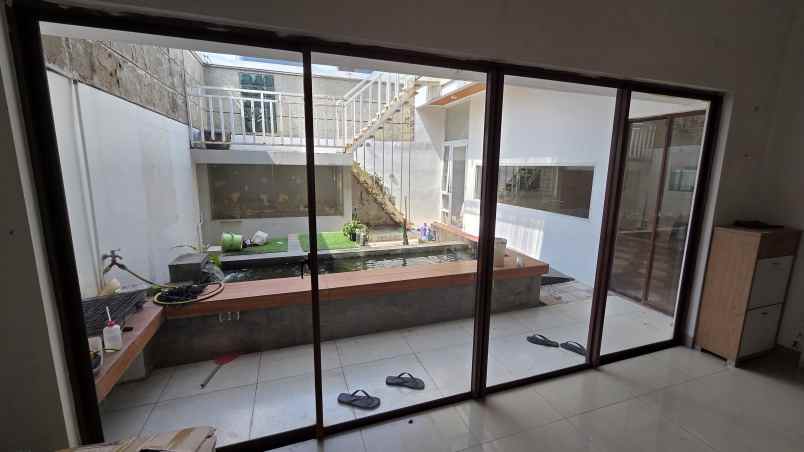 rumah full renov di cluster zebrina jgc jakarta timur