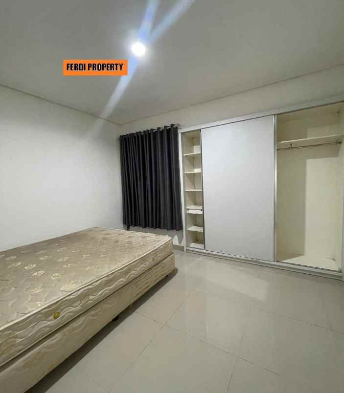 rumah furnish depan danau citra gran cibubur