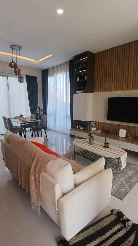 rumah hunian di selatan jakarta dan bsd