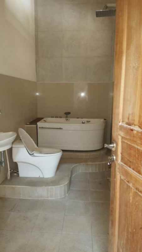 rumah jalan gatot subroto