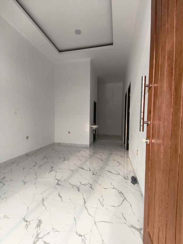 rumah jalan raya ksu gdc