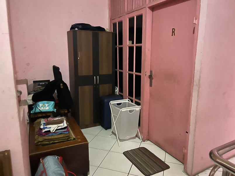 rumah jl komplek dki