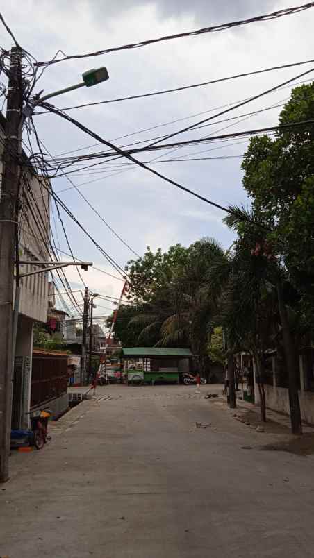 rumah jl komplek dki