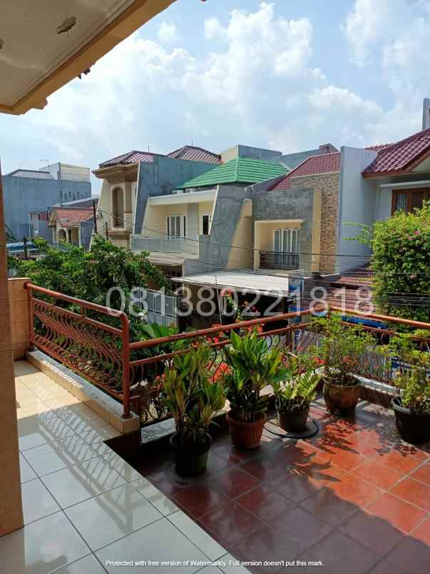 rumah jl musik raya komples bbd